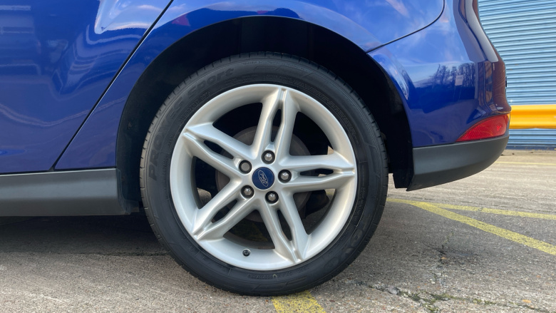 Ford Focus 1.0 EcoBoost 125 Zetec Edition 5dr Petrol Hatchback